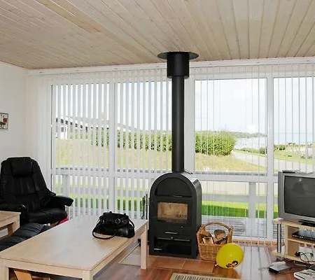 Holiday home Three-bedroom Holiday In 11